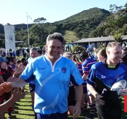 Rumble in Russell: Politicians have a bruising encounter with ex-All Blacks - RNZ