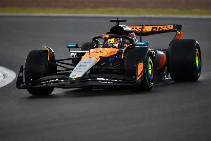 Pirelli Photo